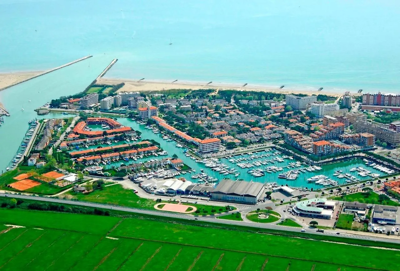 Great Flat With Shared Pool And Lovely Balcony Porto Santa Margherita di Caorle Διαμέρισμα
